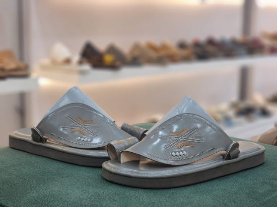 صورة شرقي مطرز مديل ف44